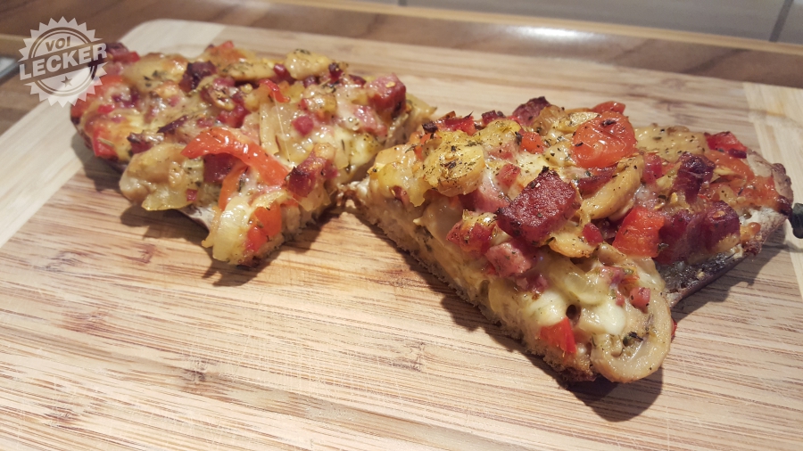 Aufgeschnittenes Pizzabrot