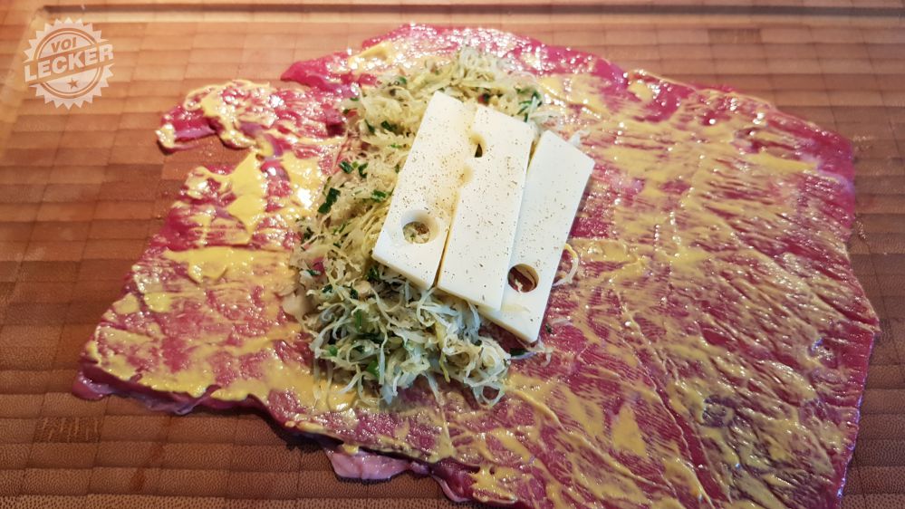 Füllung des Sauerkraut Rostbratens