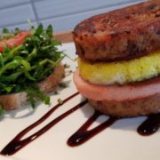Leberkaes-Knoedel-06 Knödel Burger mit Leberkäse und Ei