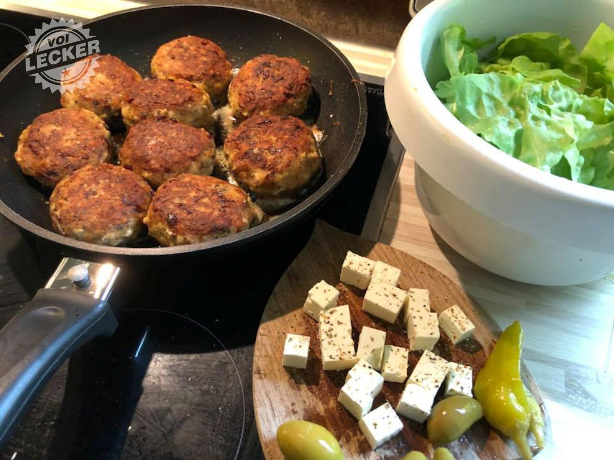 Bifteki aus Hühnchenfleisch