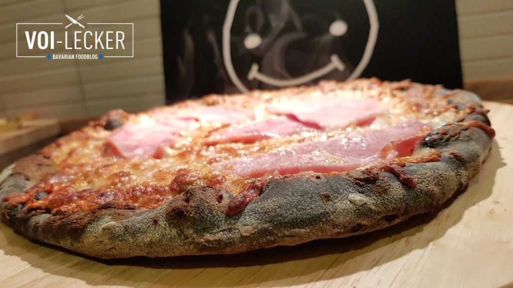 Seitenansicht der Gustavo Gusto Pizza