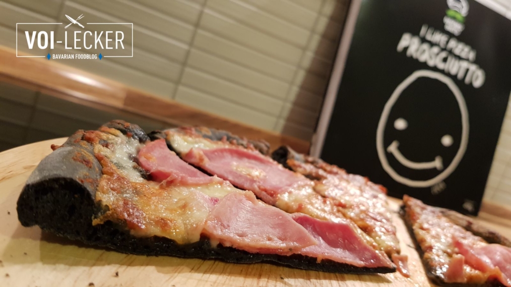 Schwarze Pizza von Gustavo Gusto