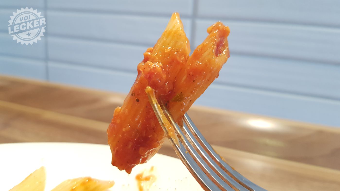 Gebel mit Bolognese Rigatoni