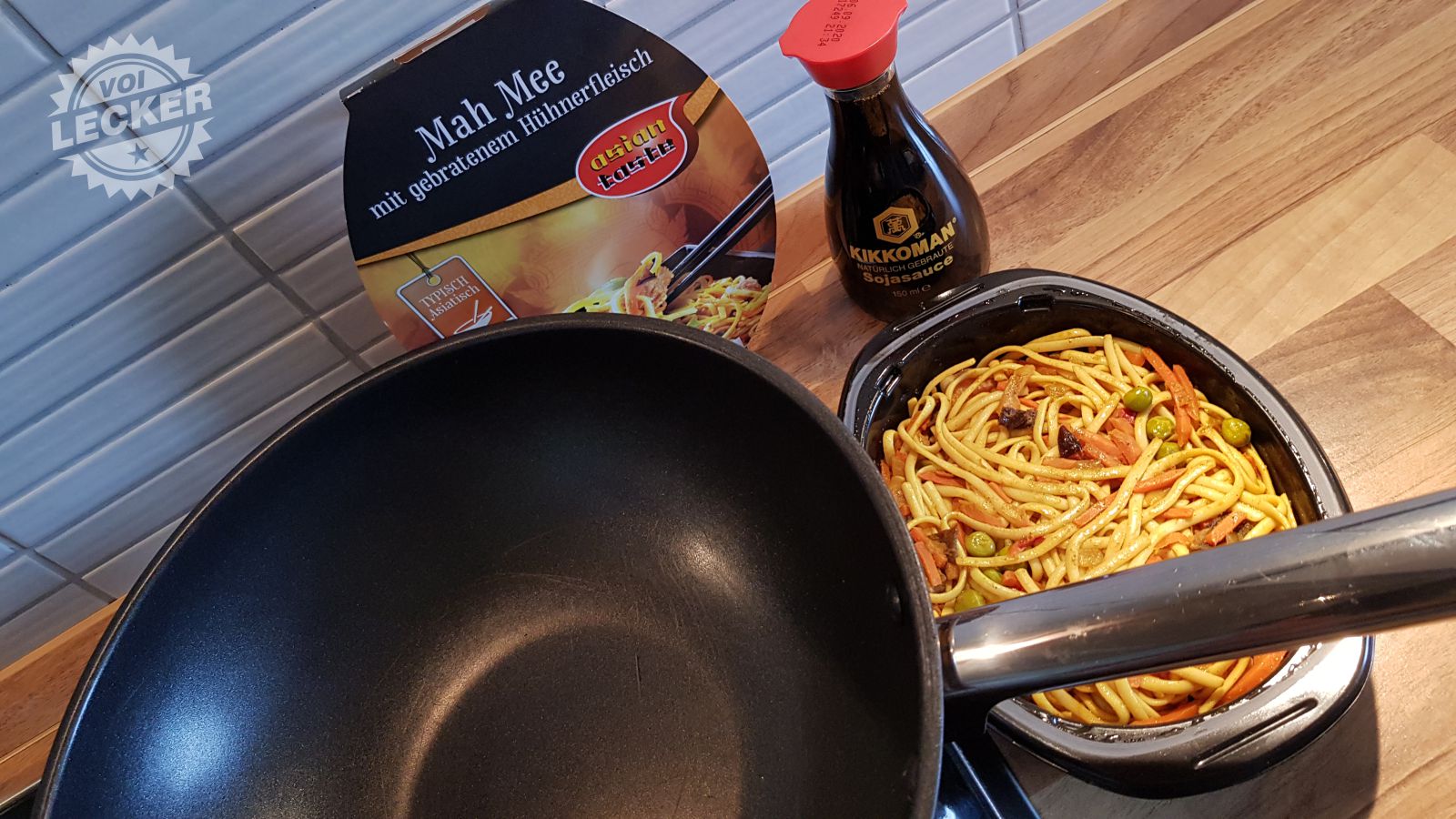 Mah Mee, Wok und Kikkoman Sojasauce