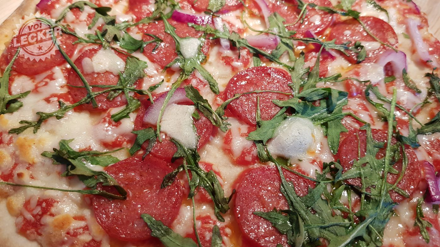 Pizza Calabrese Belag