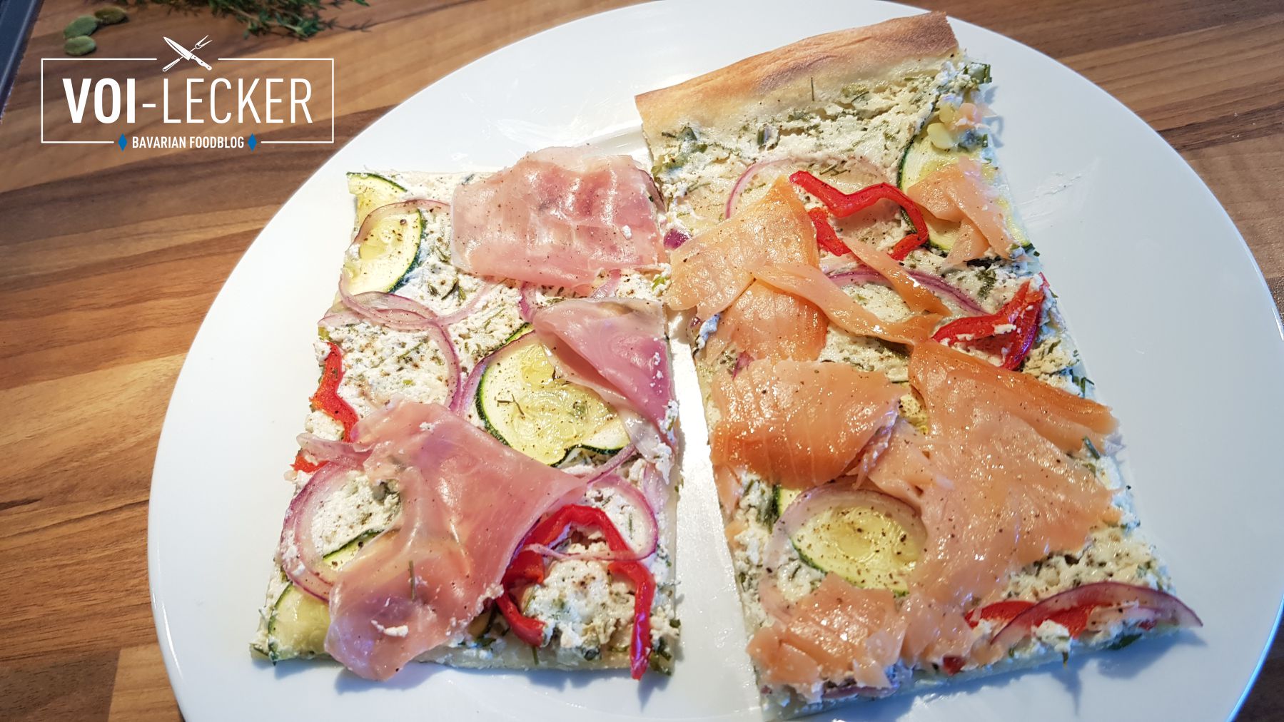 Zucchini Pizza mit Lachs und Prosciutto Schinken