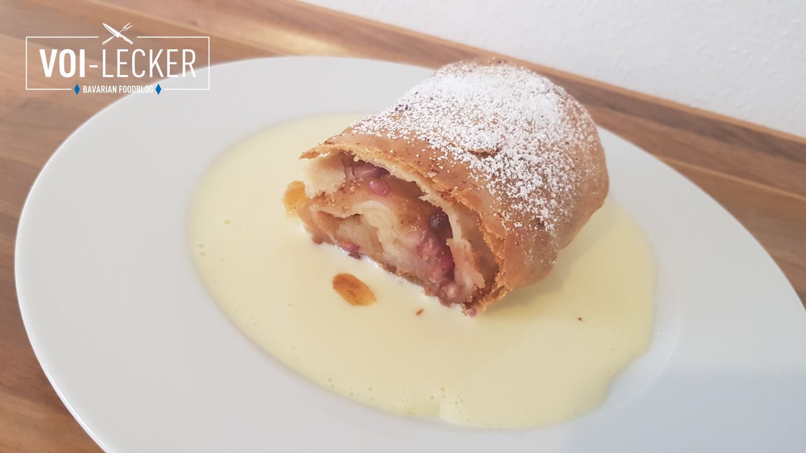 Apfelstrudel mit Granatapfelkernen