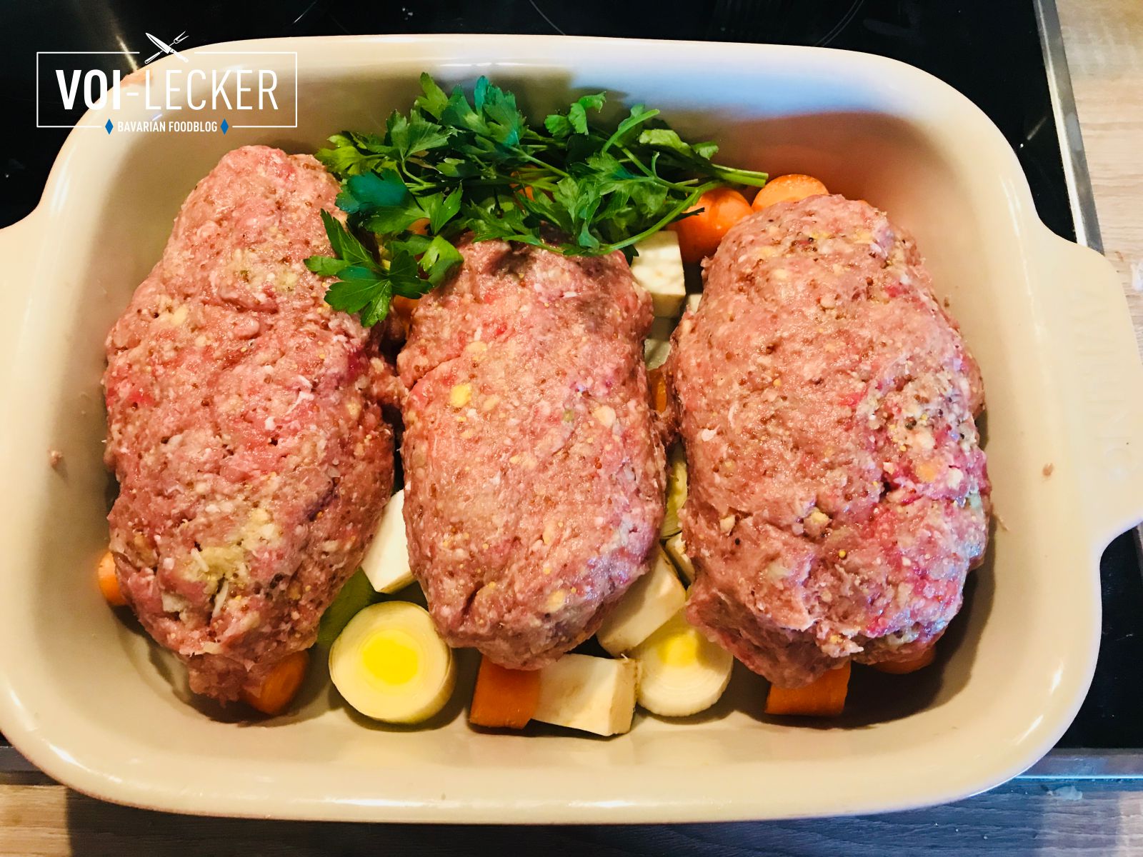Hackbraten mit Petersilienkartoffeln - Hackbraten Rezept für Jedermann Hackbraten mit Petersilienkartoffeln - Hackbraten Rezept für Jedermann