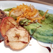 Italienische-Fleischpflanzerl-04 Fleischpflanzerl mit grünem Kartoffelpüree