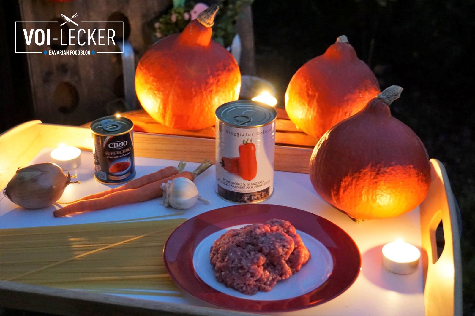 Zutaten für Spaghetti im Kürbiskopf