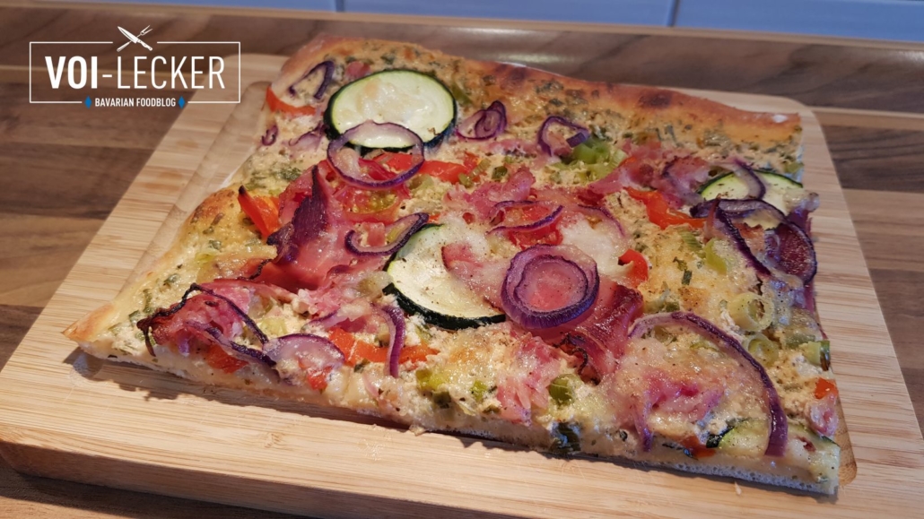 Ein Stück Bunte Pizza