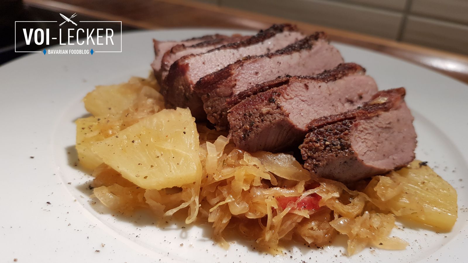 Rezept für gebratene Ente auf Ananas-Paprika-Kraut