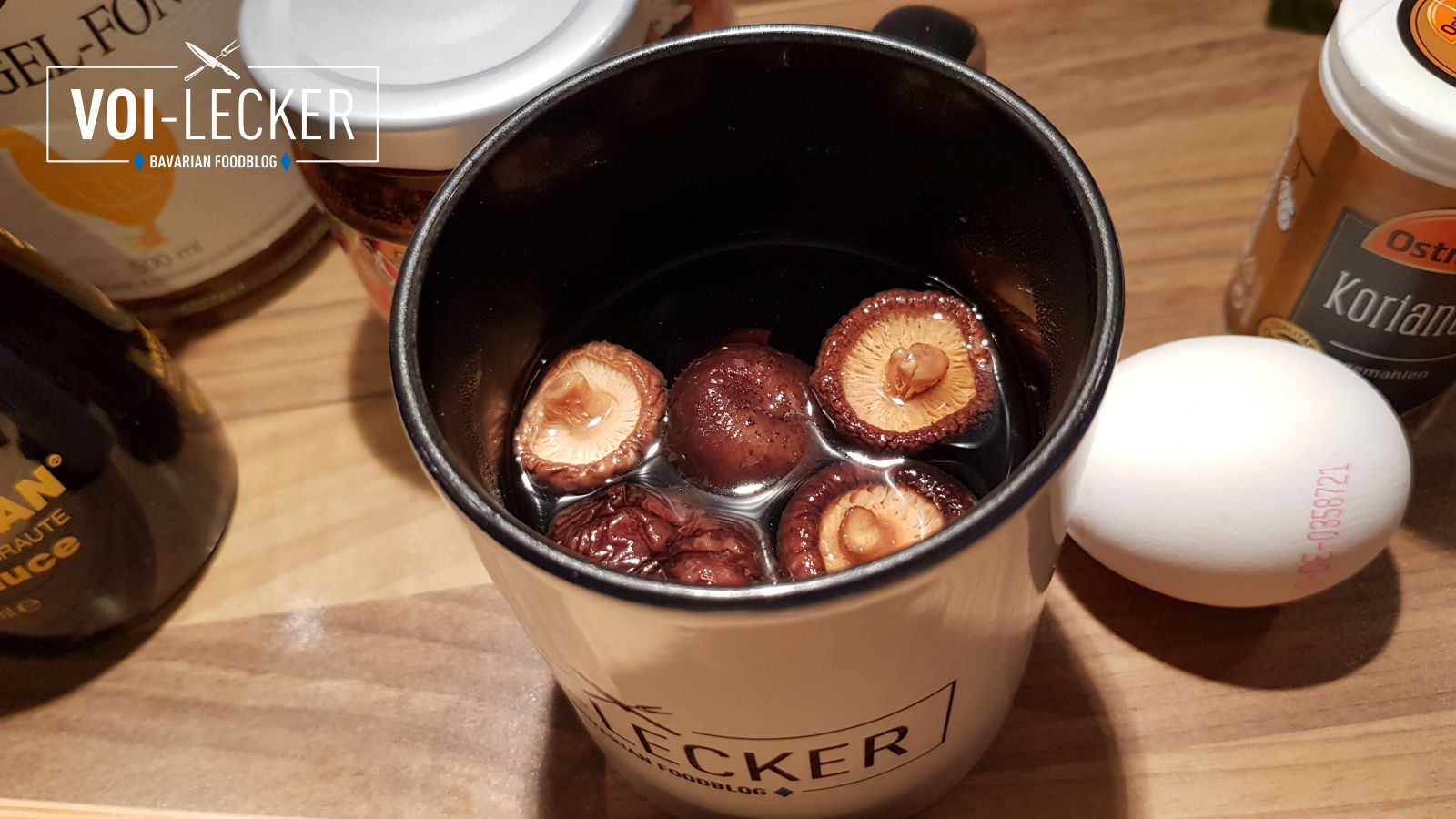 Pilze beim Einweichen