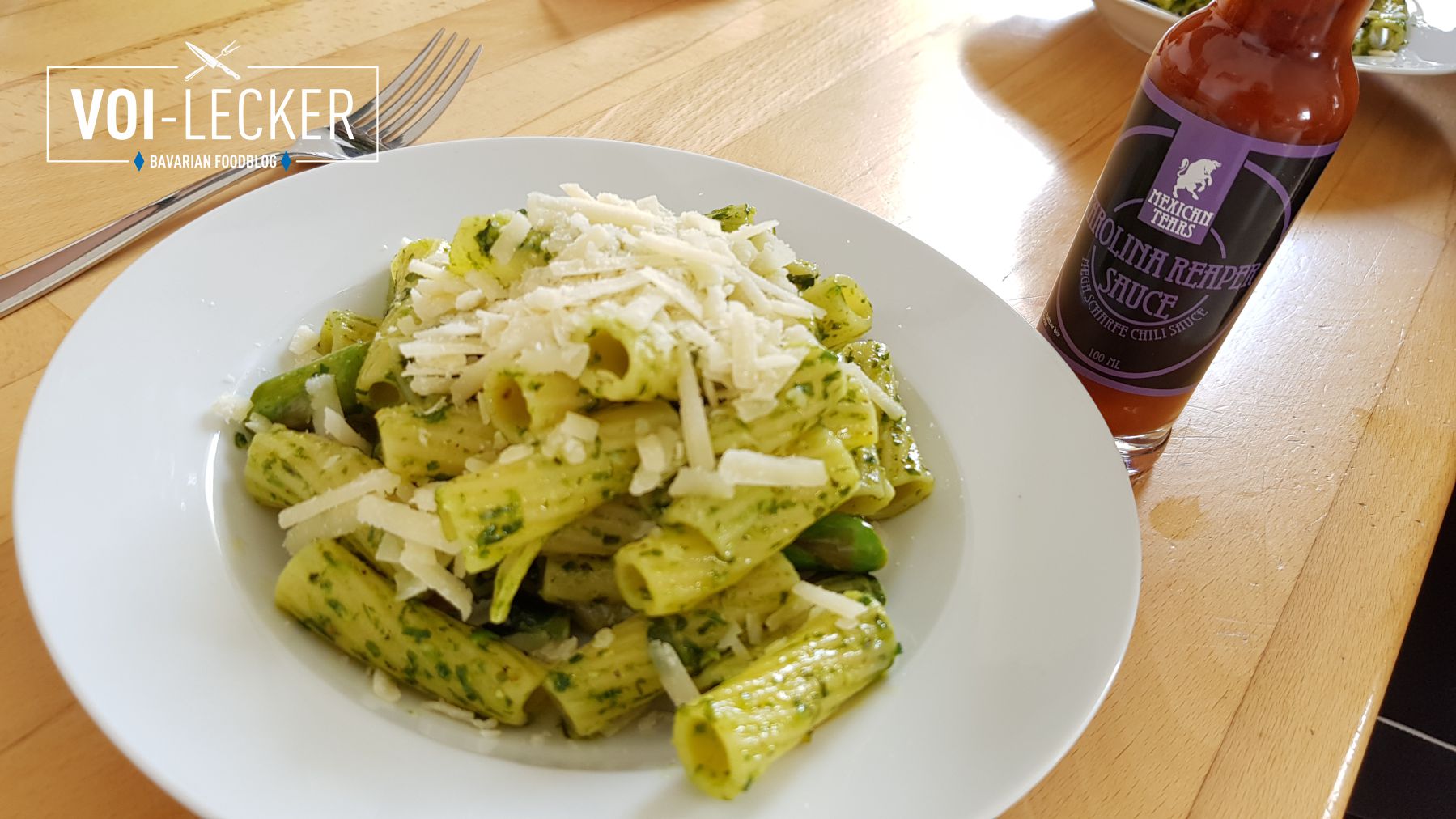 Chilisauce zu Rigatoni