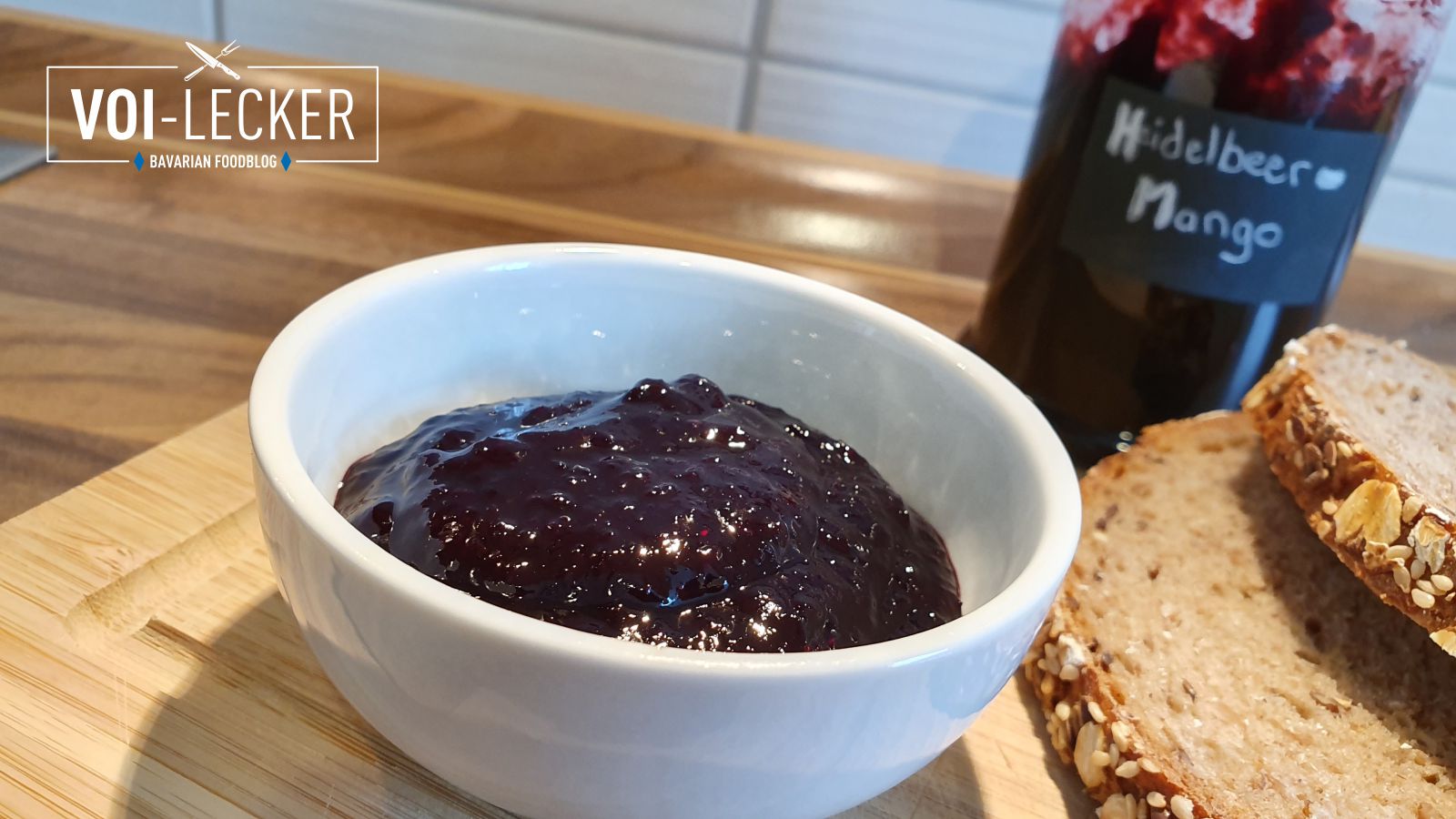 Rezept für Marmelade aus (Wild-)Heidelbeeren, Mango und Vanille