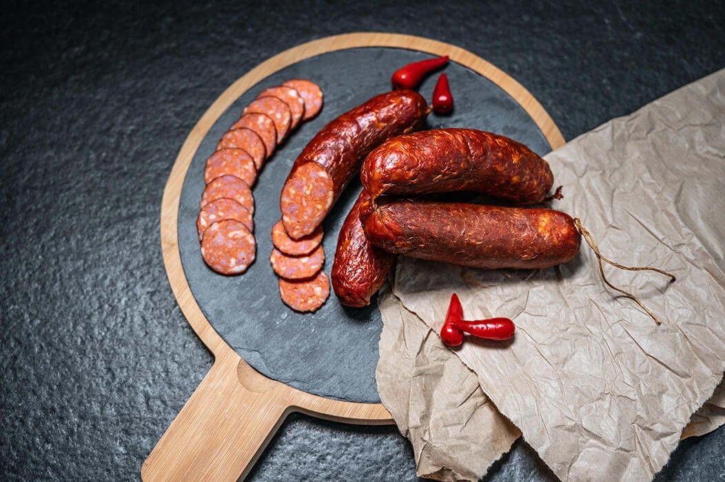 Paprikawürste aus dem Räucherofen